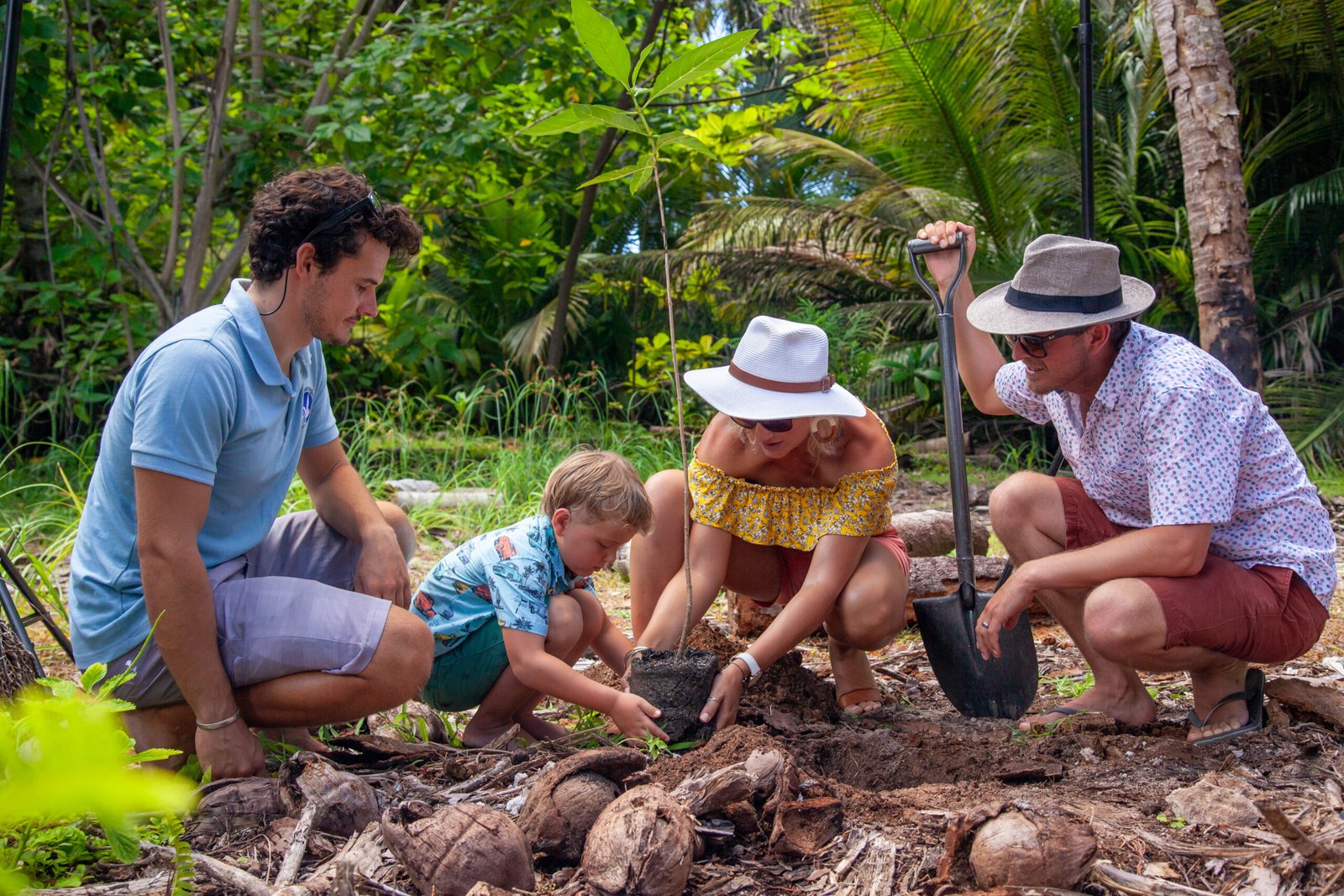 alphonse-conservation-tree-planting-MvR-02